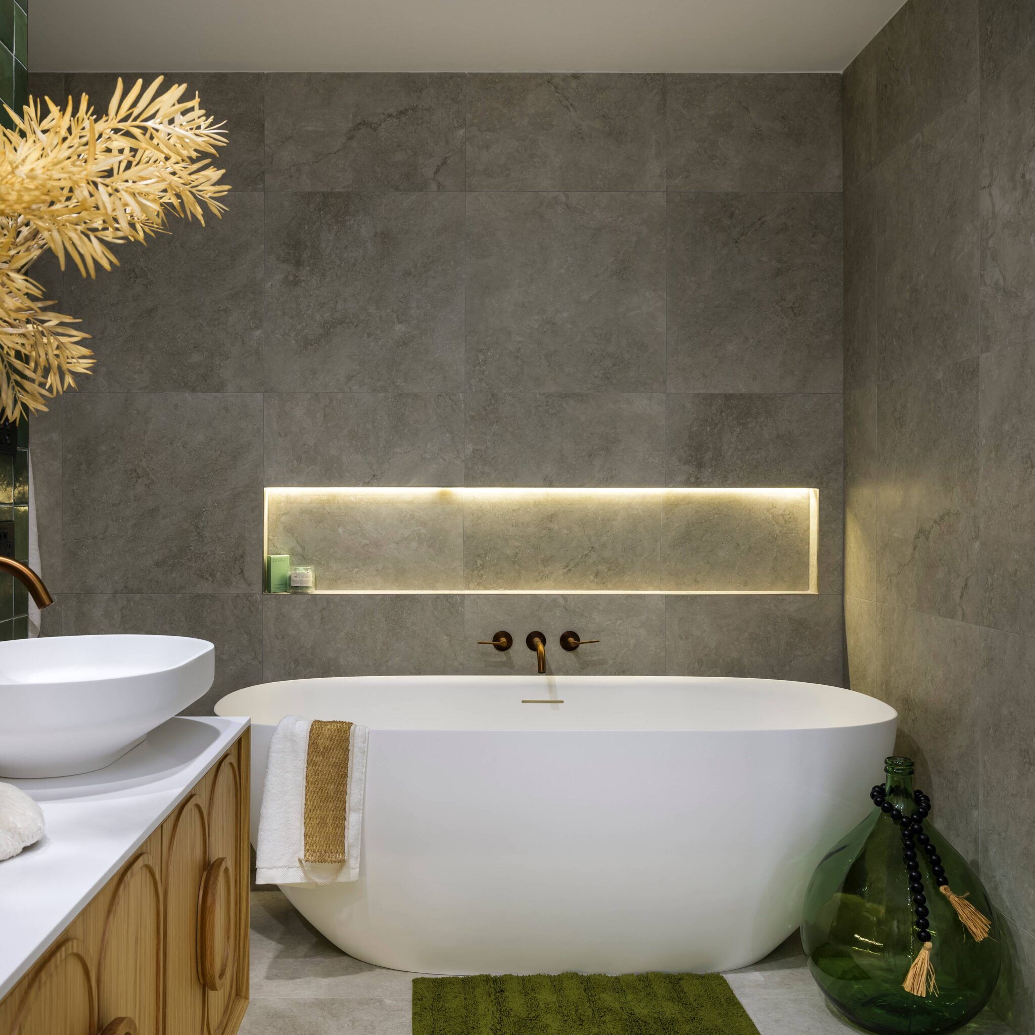 Day-Spa Inspired Bathroom | Bathroom 1 - Banana Bathrooms