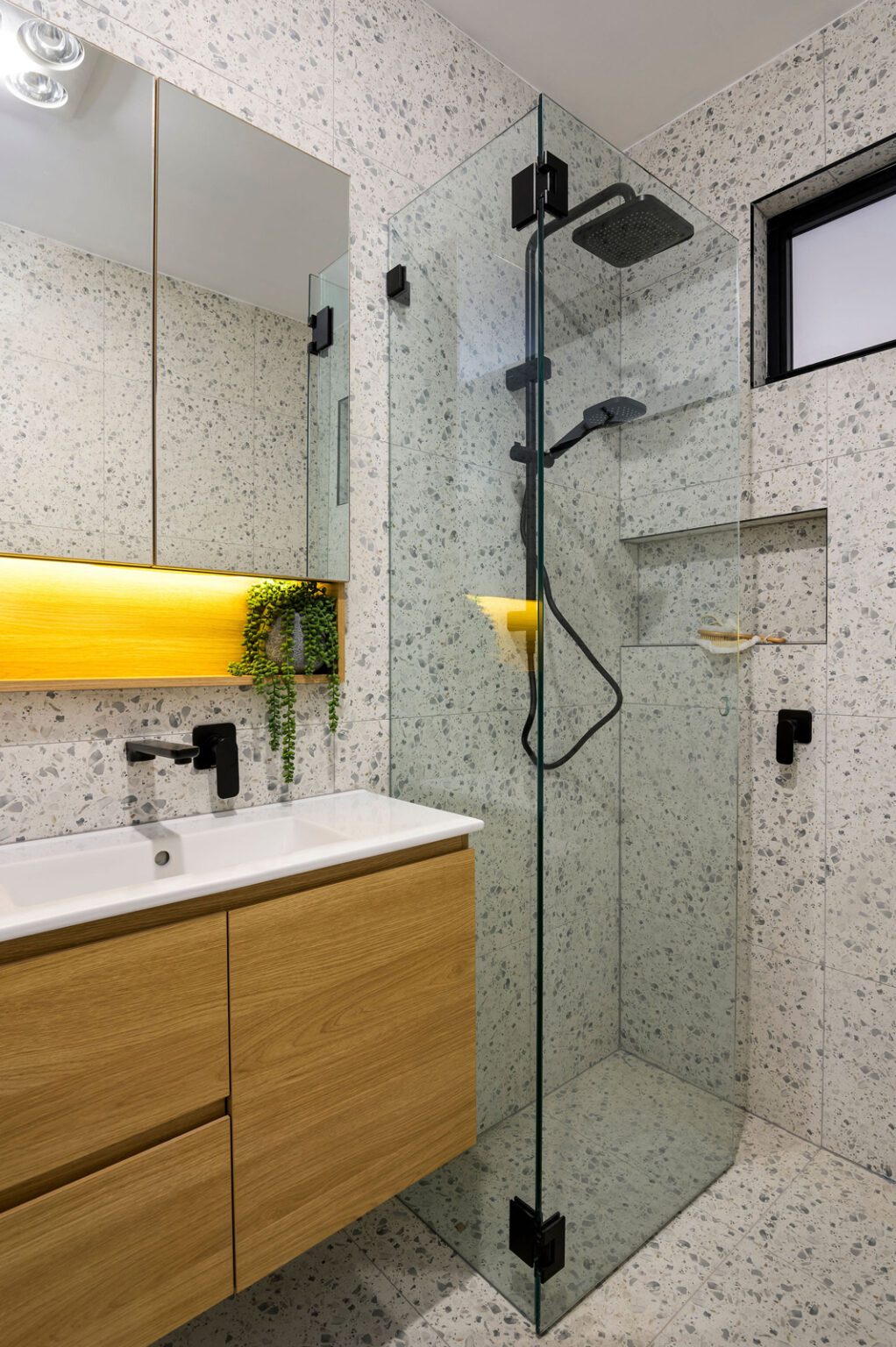 Small Bathroom Design - Bathroom 10 - Banana Bathrooms