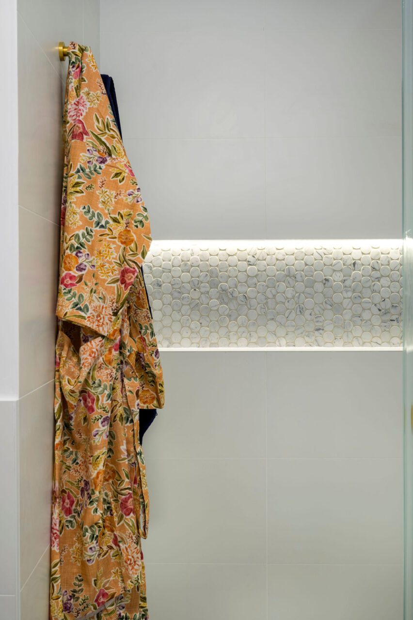 Retro Glamour Bathroom